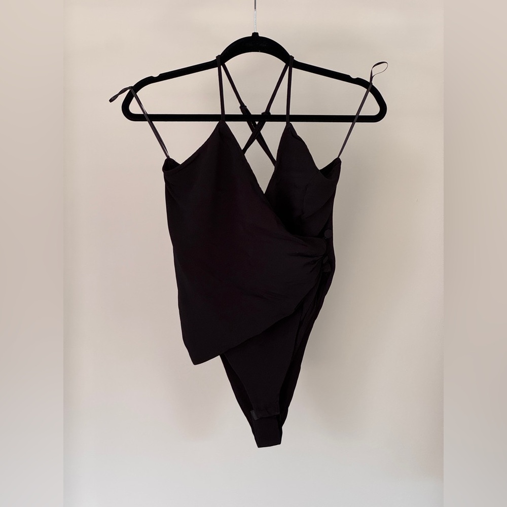 Zara Black Asymmetrical Sleeveless Bodysuit/ New without etiquette, Run big